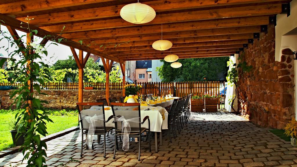 Excalibur Penzion a Restaurace Moravská Třebová Exterior foto